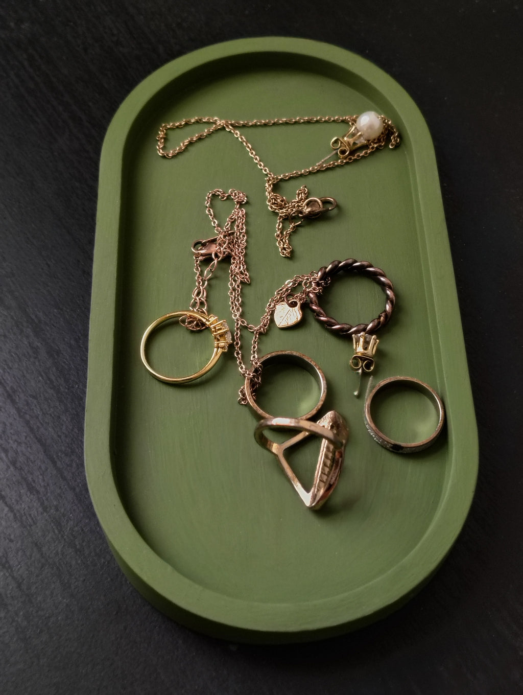 The Solé Oval Tray