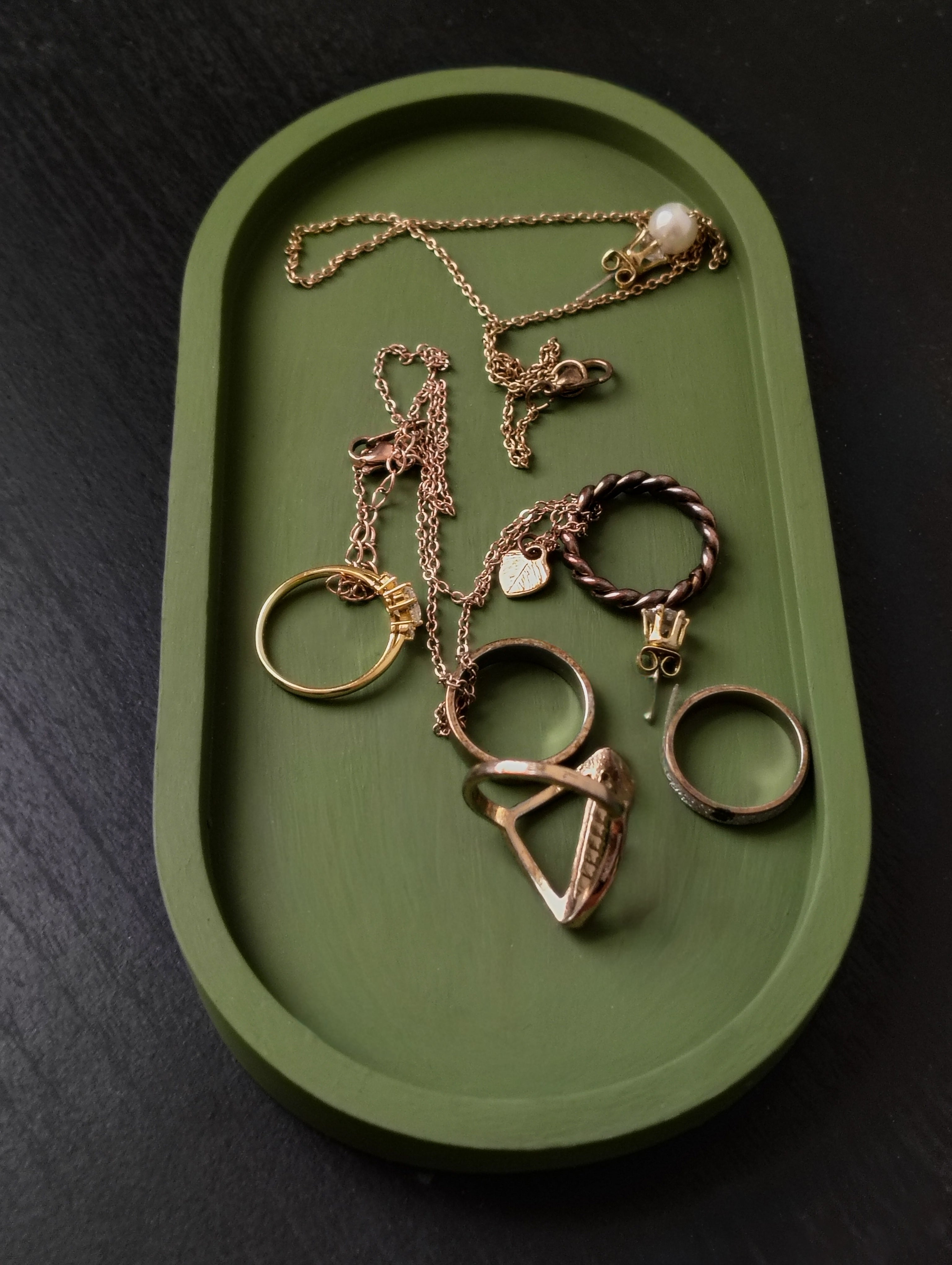 The Solé Oval Tray